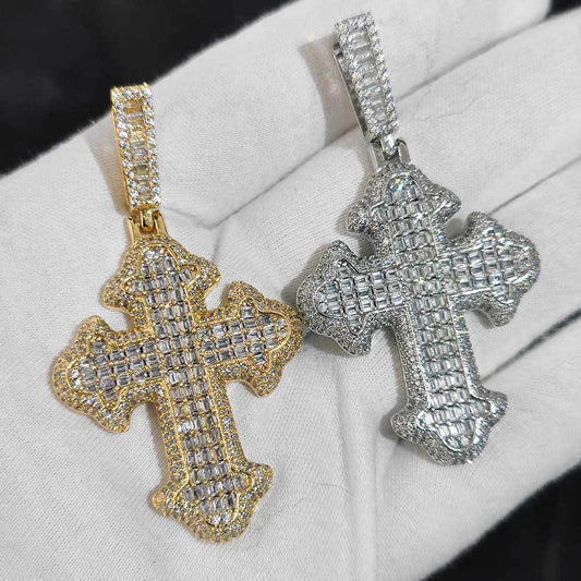 ICED BAGUETTE CROSS PENDNAT